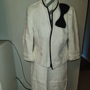 White House Black Market White Tweed Matching Skirt & Jacket Set
